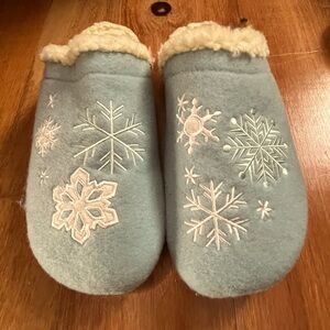 Embroidered blue scuffs/slippers